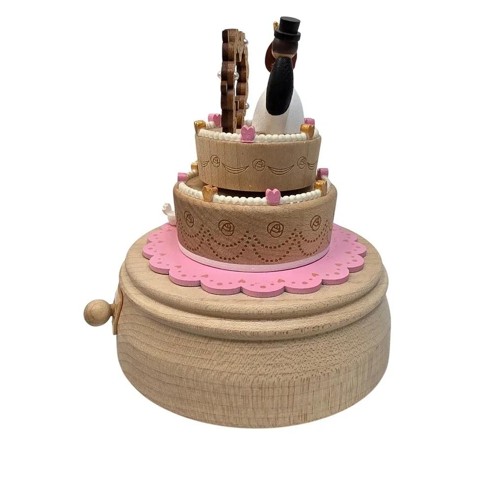 Wooderful‎ Life Musical Wedding Cake Bride Groom Rotating Figurine